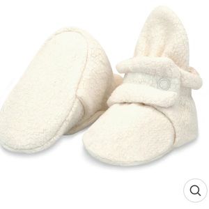 Zutano 3 month booties in cream